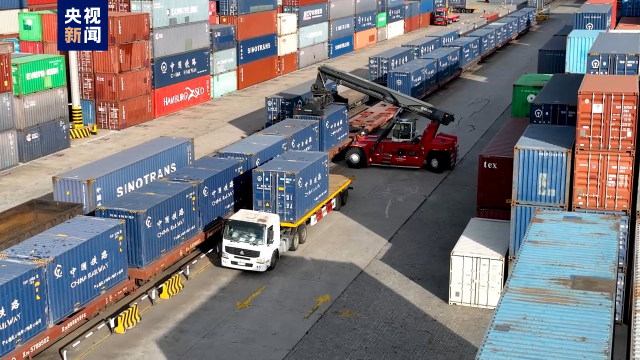 “一箱到底”無縫銜接 我國35噸寬體集裝箱鐵海快線成功開行，賦能國內貿易新動能